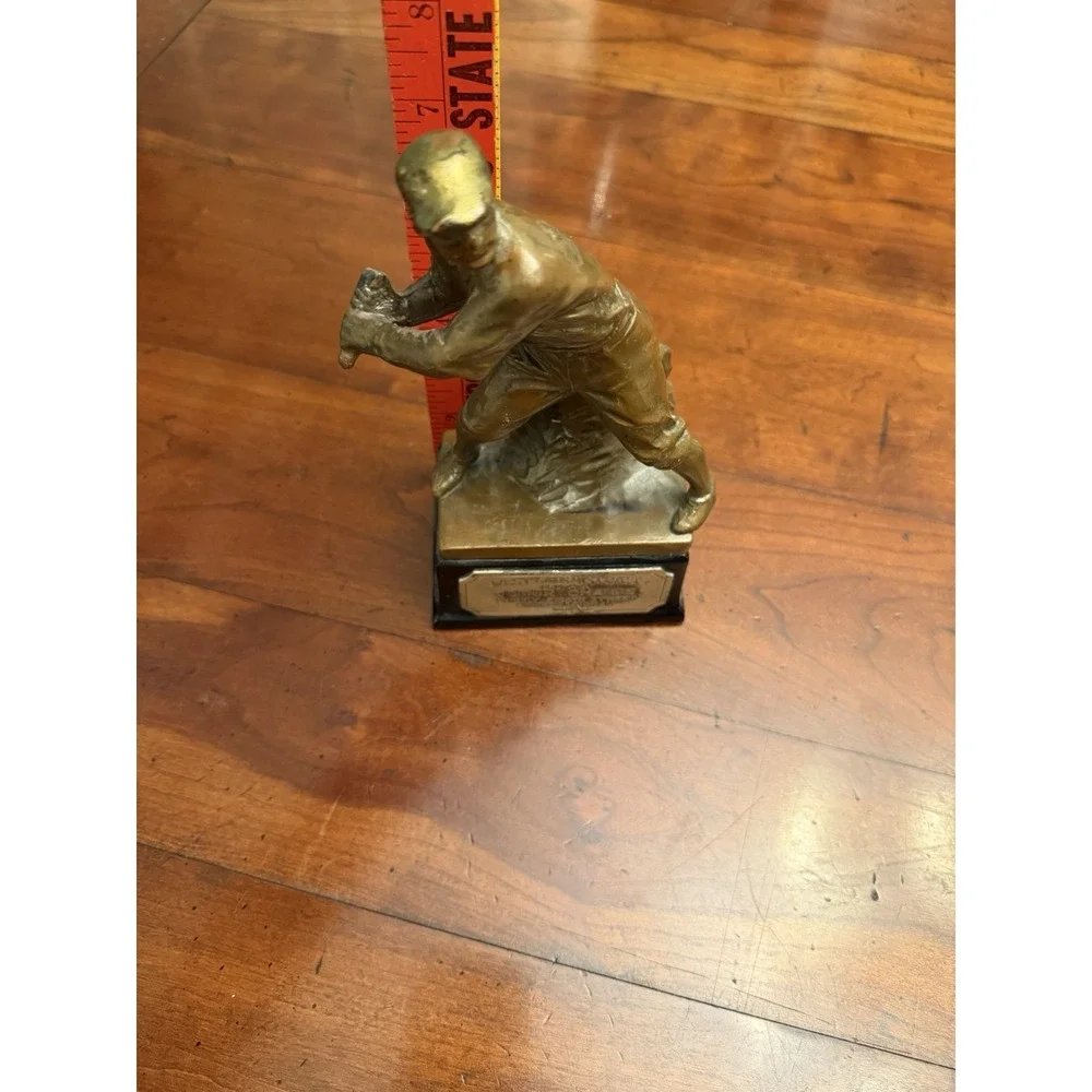 Vintage 1929 Baseball‎ Trophy Cast Metal Batter Bakelite Base Antique Award